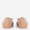 Sapatos rasos de bailarina com laço