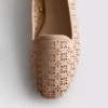 Sapatos rasos de bailarina com recortes