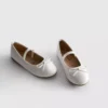 Sapatos rasos de bailarina em couro envernizado