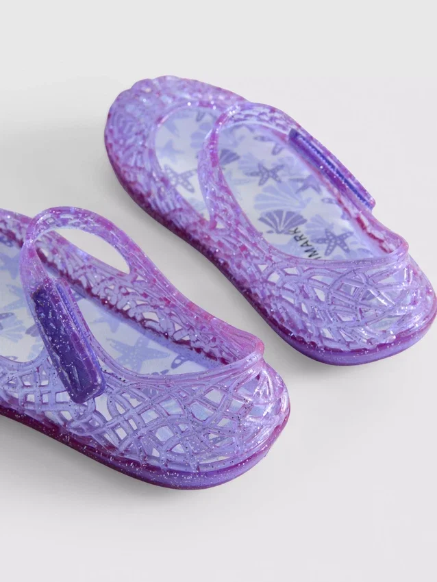 Sapatos rasos de balé em gelatina