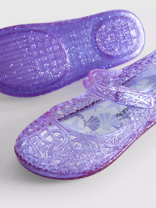 Sapatos rasos de balé em gelatina