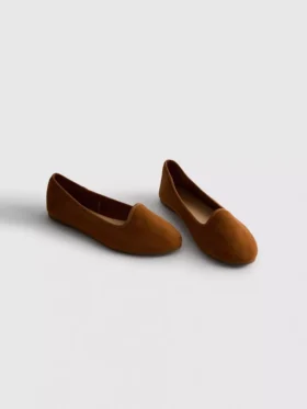 Sapatos rasos de camurça