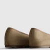 Sapatos rasos de camurça
