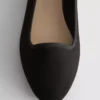 Sapatos rasos de camurça