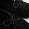 Sapatos rasos Mary Jane com corte a laser