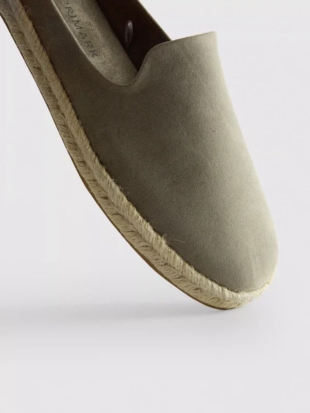 Sapatos sem atacadores
