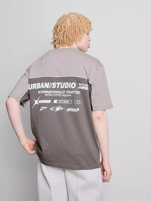 T-shirt bicolor da Urban Studio