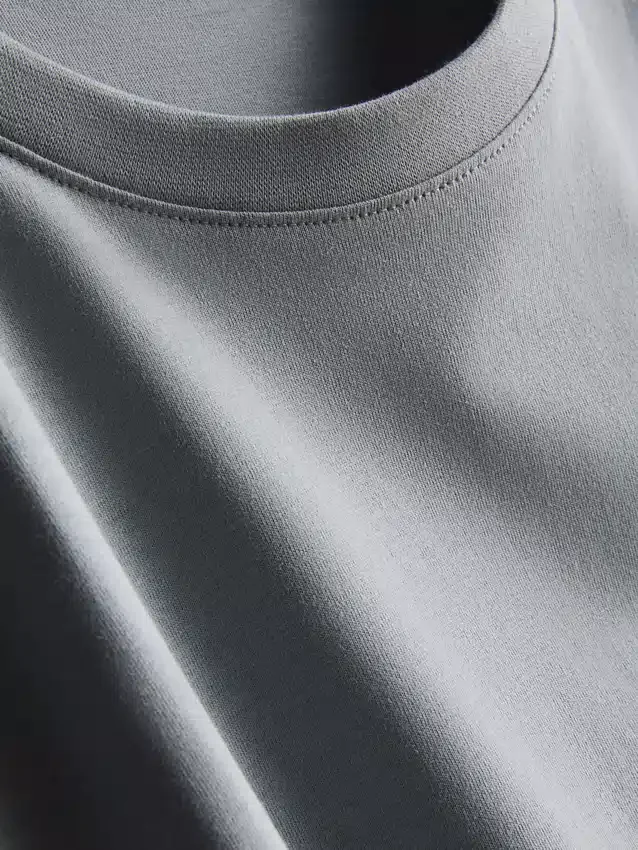 T-shirt básica de corte regular