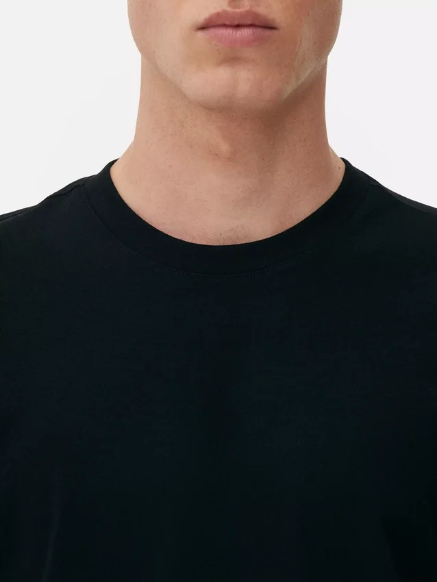 T-shirt clássica de gola redonda