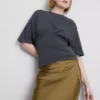 T-shirt com cintura império