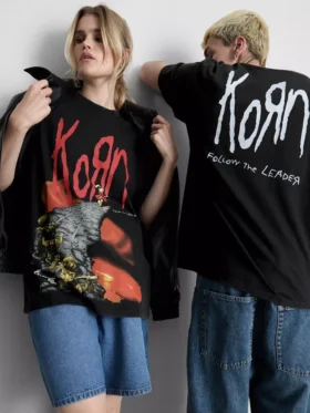 T-shirt com estampado Korn