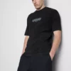 T-shirt com estampado nas costas