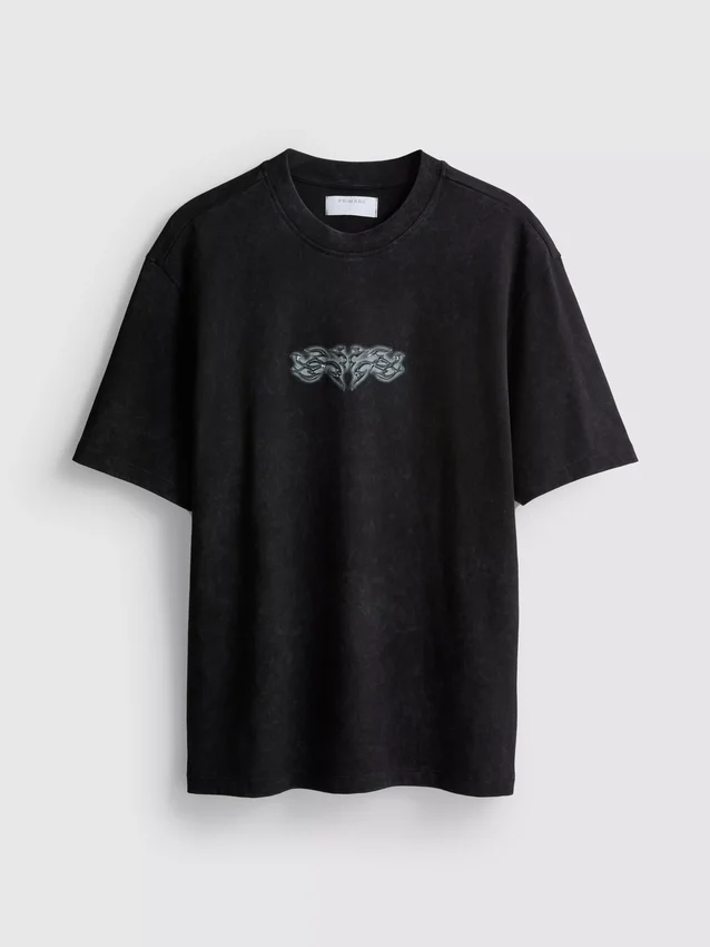 T-shirt com estampado nas costas