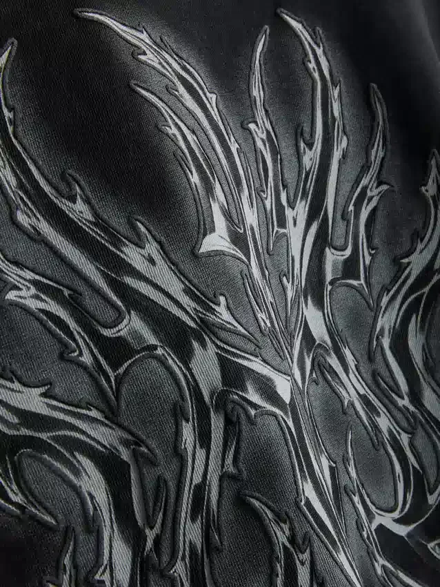 T-shirt com estampado nas costas