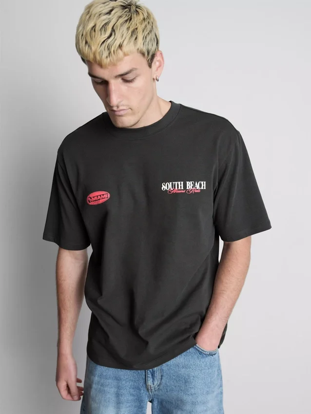T-shirt com grafismo de Miami