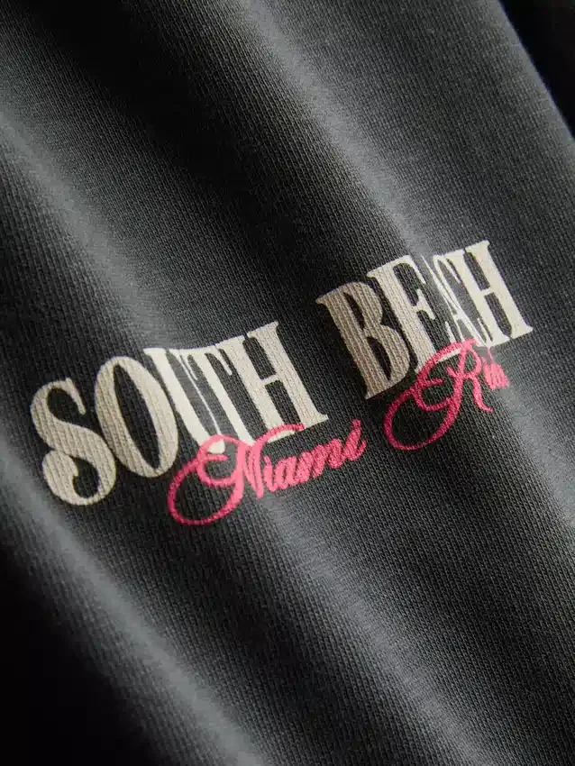 T-shirt com grafismo de Miami