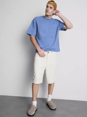 T-shirt com número em aplique
