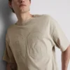 T-shirt com número em aplique