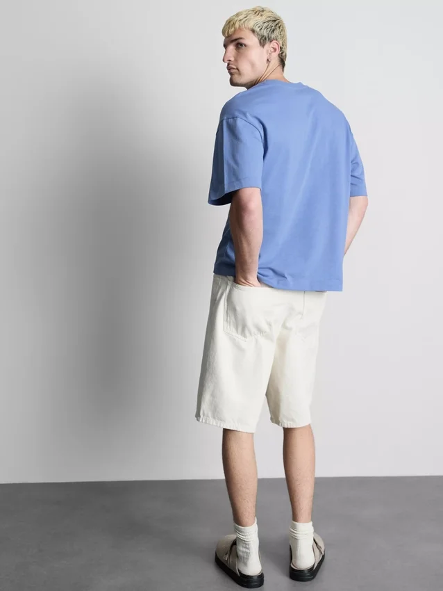 T-shirt com número em aplique