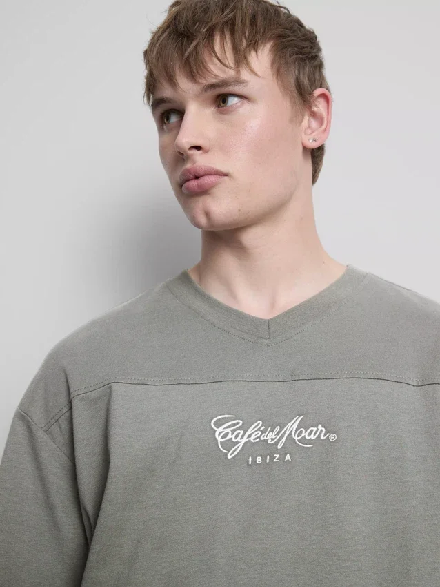 T-shirt Ibiza com decote em V