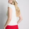 T-shirt justa com mangas curtas