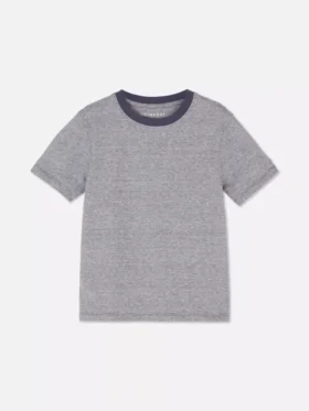 T-shirt às riscas