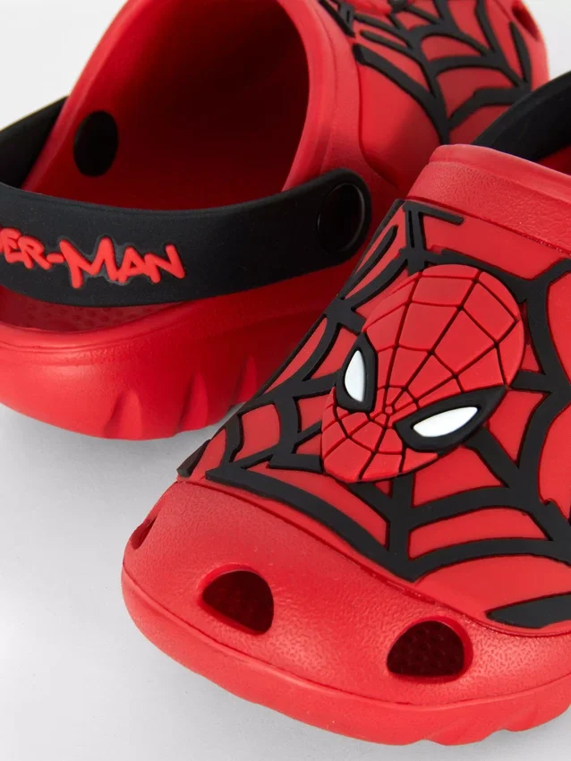 Tamancos com tira traseira do Homem-Aranha da Marvel