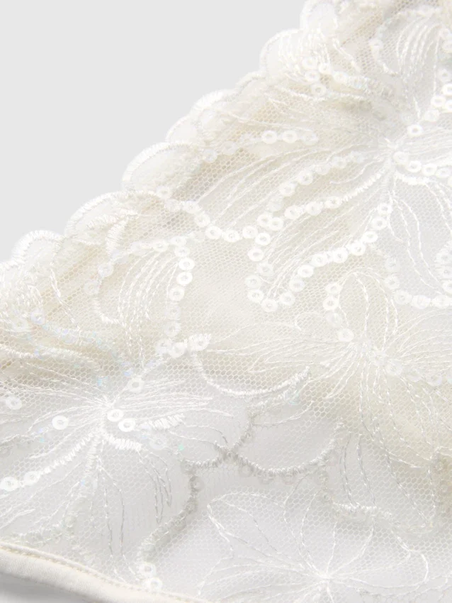 Tanga de noiva bordada com lantejoulas