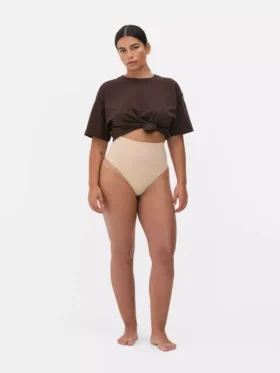 Tanga modeladora sem costuras de cintura alta