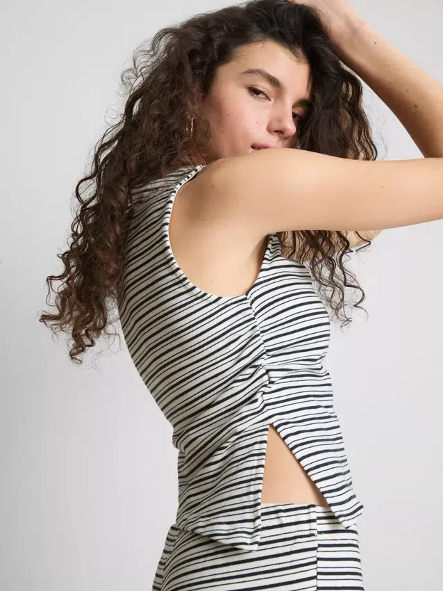 The Primark Scene | Camisola sem mangas com riscas assimétricas