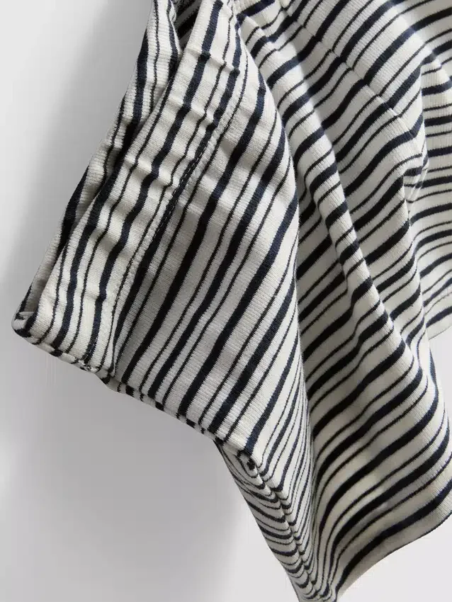 The Primark Scene | Camisola sem mangas com riscas assimétricas