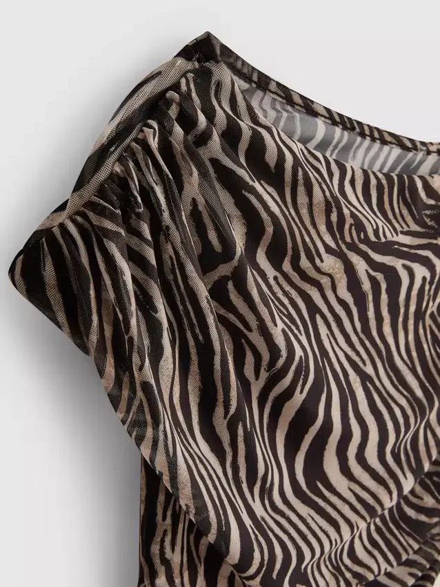 The Primark Scene | Top curto transparente com ombros à mostra