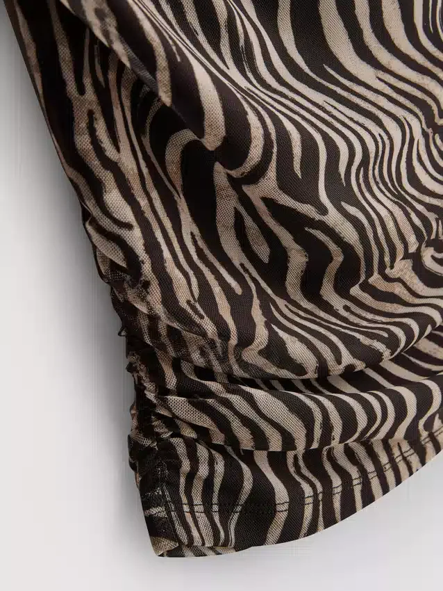 The Primark Scene | Top curto transparente com ombros à mostra