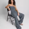 Top bandeau com folhos em xadrez da Paula Echevarría