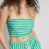 Top bandeau curto às riscas, com elevado teor de algodão
