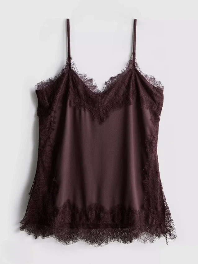 Top camisola com acabamento em renda acetinada da Paula Echevarría