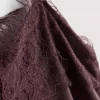 Top camisola com acabamento em renda acetinada da Paula Echevarría