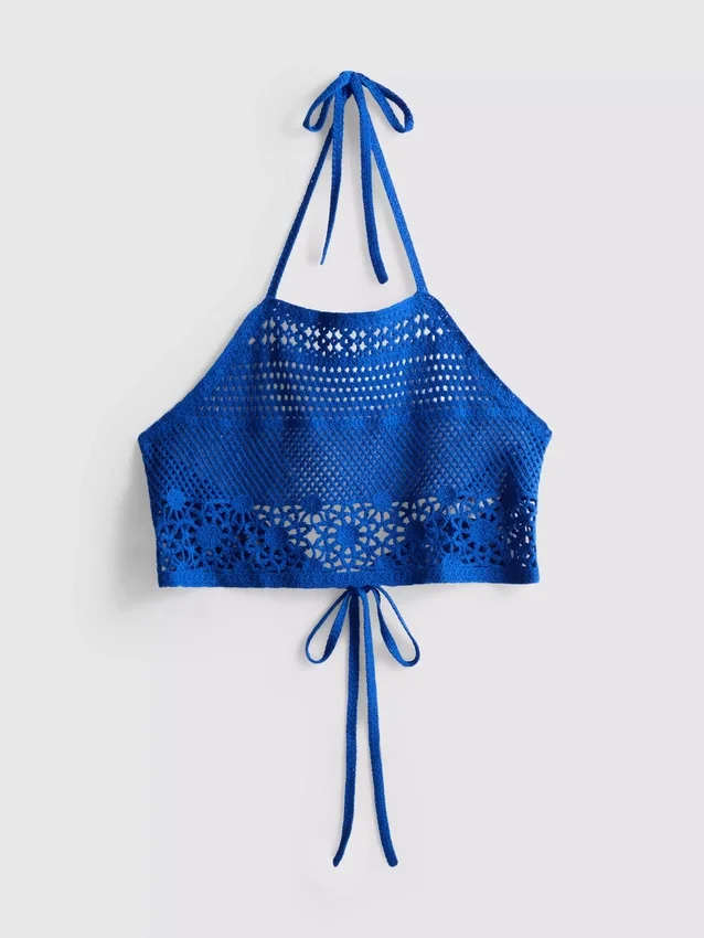 Top curto de croché com decote halter