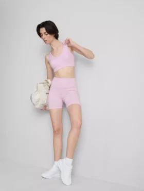 Top curto desportivo sem costuras com costas cruzadas