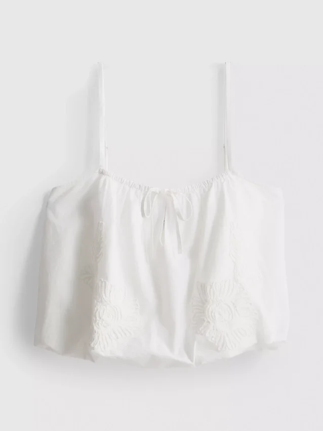 Top curto tipo cami de algodão bordado