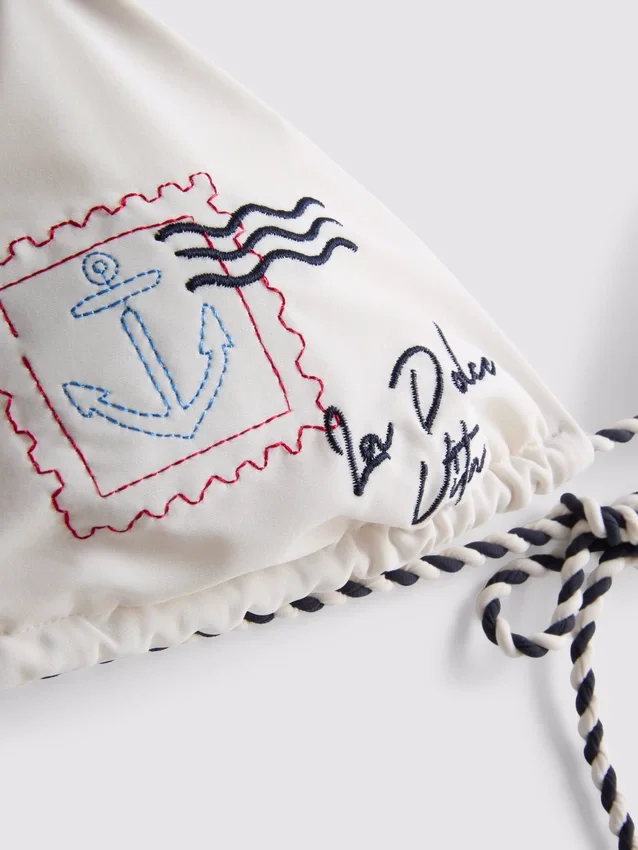 Top de biquíni triangular bordado «Dolce»
