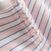 Top de pijama com alças, às riscas e com canelado
