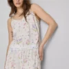 Top de pijama tipo camisola com padrão floral