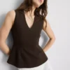 Top sem mangas com peplum e decote em V