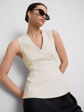 Top sem mangas com peplum e decote em V