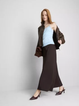 Top tipo camisola elástico com alta percentagem de algodão