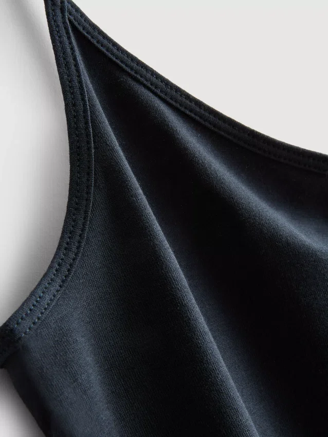 Top tipo camisola elástico com alta percentagem de algodão