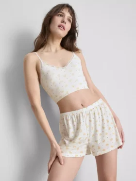 Top tipo pijama curto, sem costuras e estampado