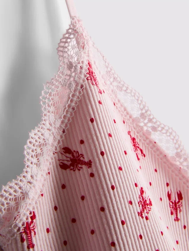 Top tipo pijama curto, sem costuras e estampado