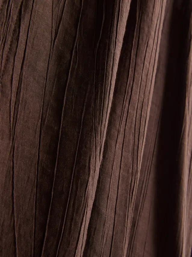 Top trapézio com decote halter texturado
